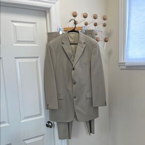 Hugo Boss - Super 120 Classic Tan Men's Suit Virgin Wool Old Money Tan - L 52
